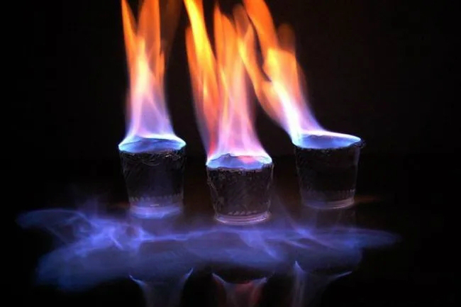 乙醇燃烧火焰的颜色图片